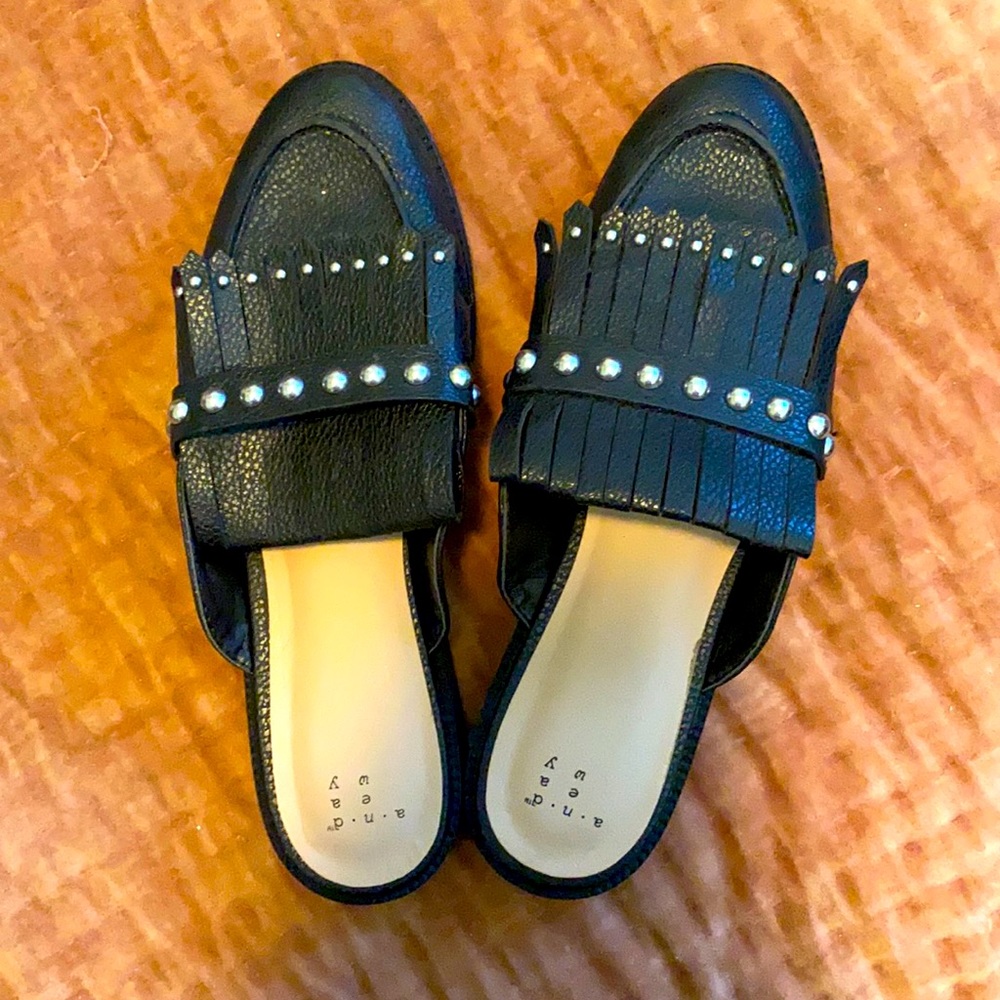 🖤A NEW DAY MULES🖤